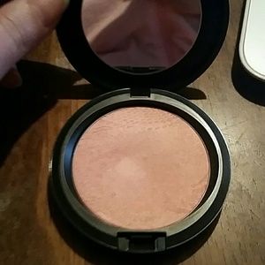 MAC Beauty Powder in Shell Pearl